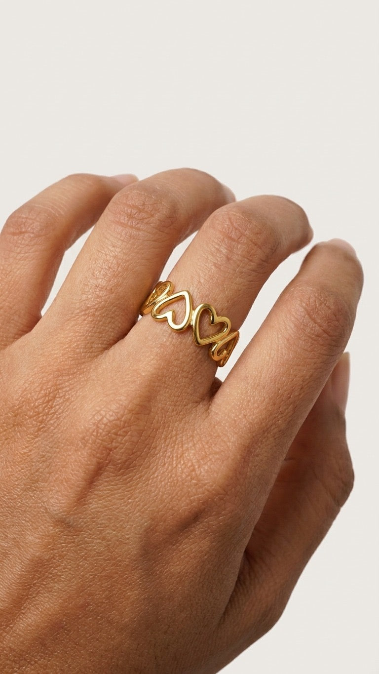 18k Gold Plated Heart Ring - Amoura