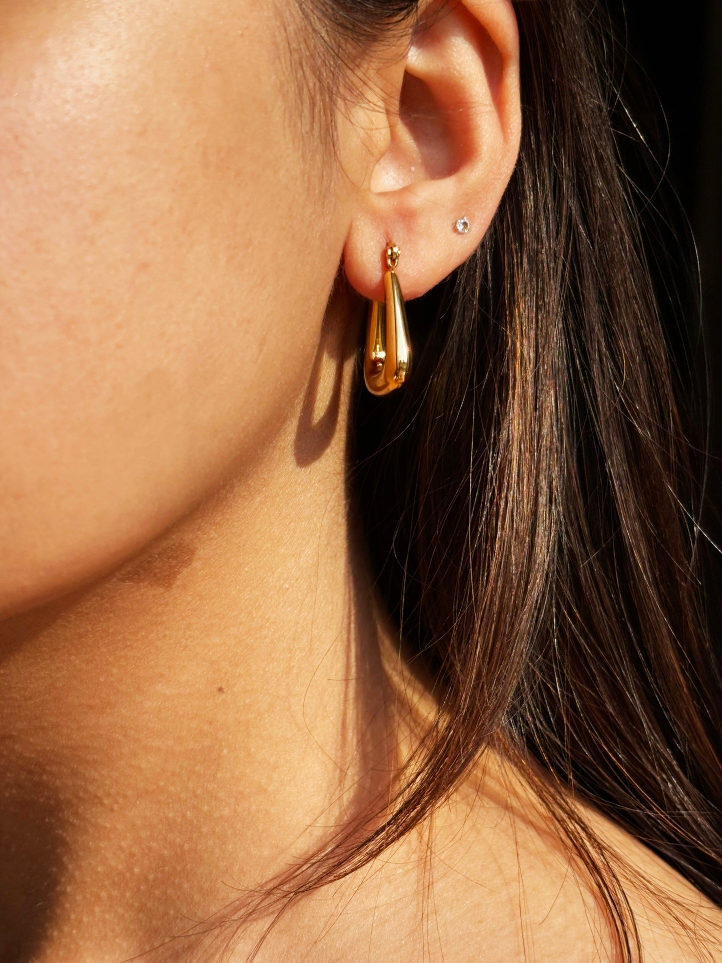 18k Gold Plated Triangular Hoop Earrings - Vedo