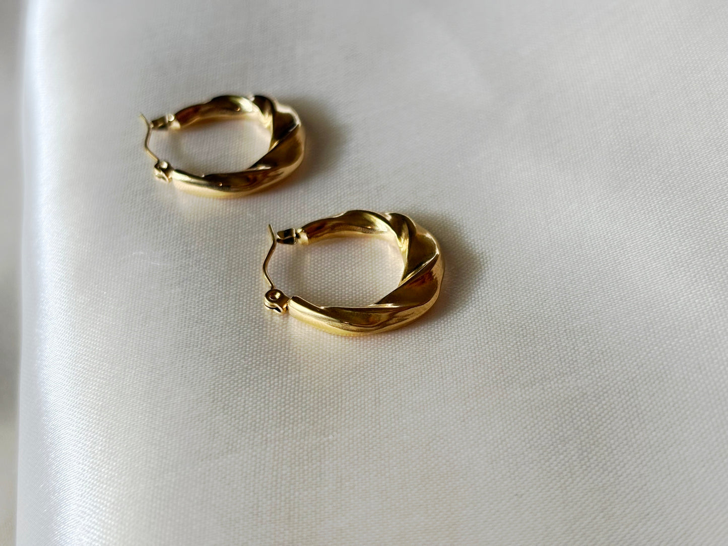 18k Gold Plated Twisted Hoop Earrings - Thalia