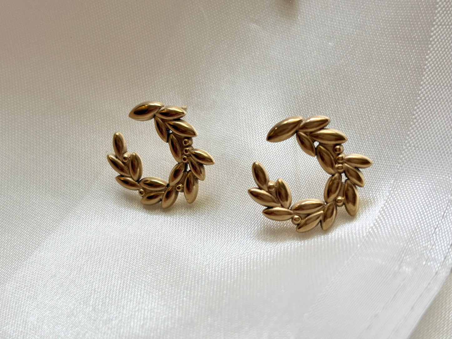 18k Gold Plated Leaf Hoop Earrings for Women - Sylva