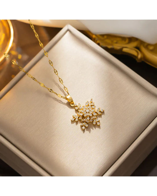 18K Gold Plated Snowflake Zircon Pendant Necklace