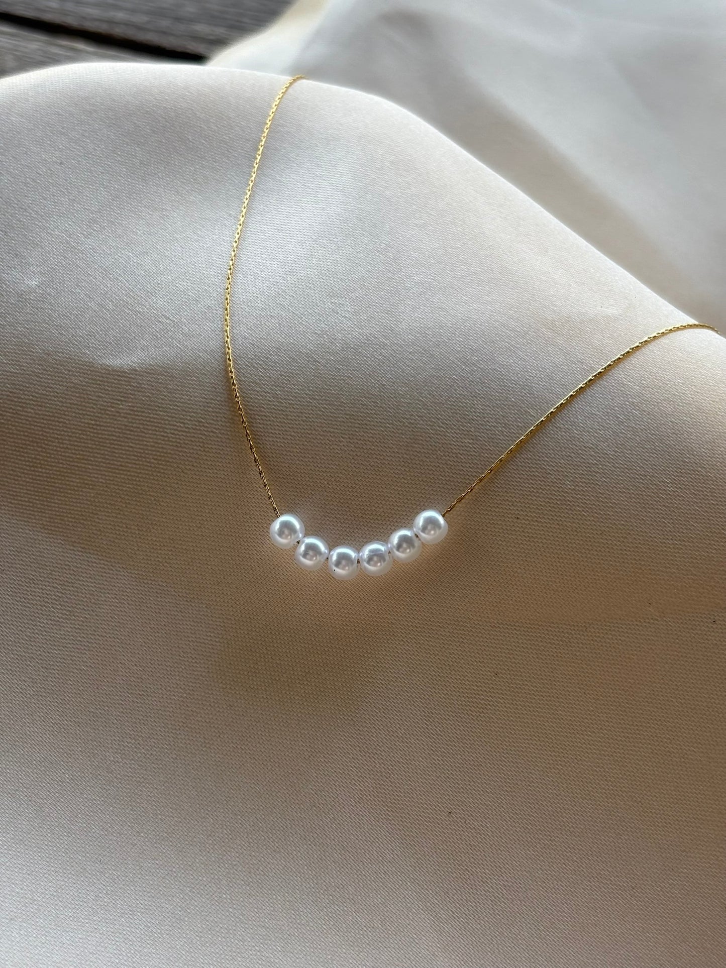 Lilyah Jewelry Gold Plated Necklace. Gift Ideas for her. A beautiful necklace with 6 white pearls.