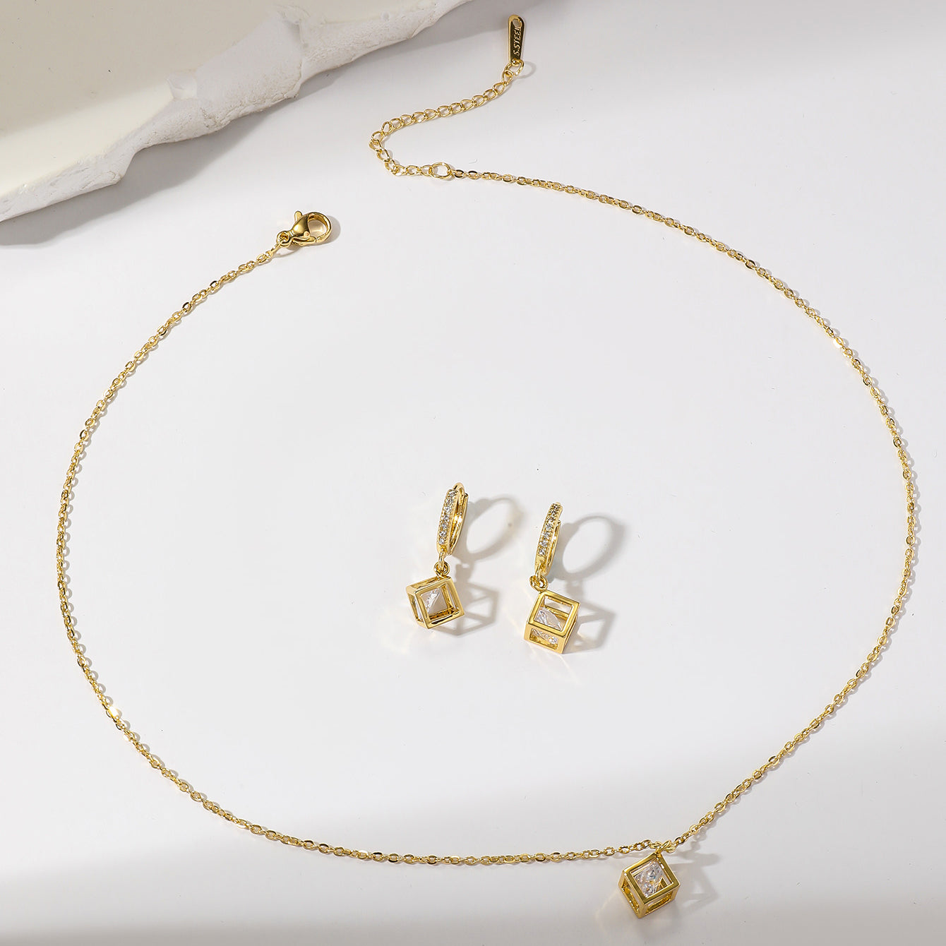 18K Gold Plated Diamond Cube Set - Necklace And Earrings | Waterproof & Anti Tarnish